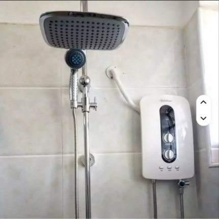 ODM built-in water pump tankless bathroom instant electric water heater with 30W mini booster pump
